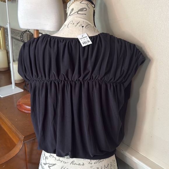 Express Black Polished Matte Jersey Ruched Banded Bottom Blouse V-Neck NWT 88.00 - Picture 3 of 4